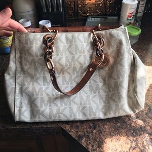 Michael kors purse